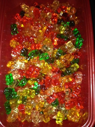 Vodka-and-champagne-gummy-bears-party-accessories-surprises-and-love-319x425.jpg