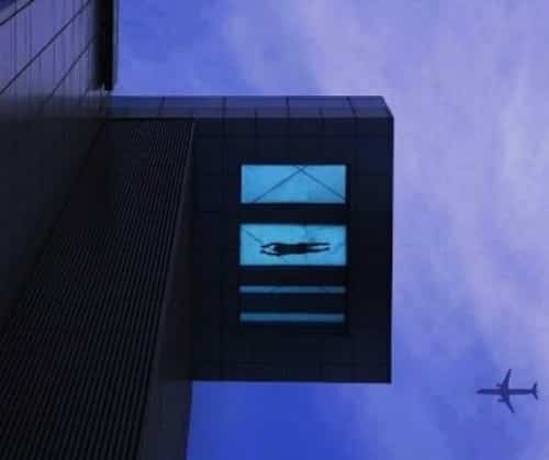 Shanghai Hotel Builds Transperent Swimming Pool That Looks Down 24 Stories Swimming_pool_Holiday_Inn_Shanghai