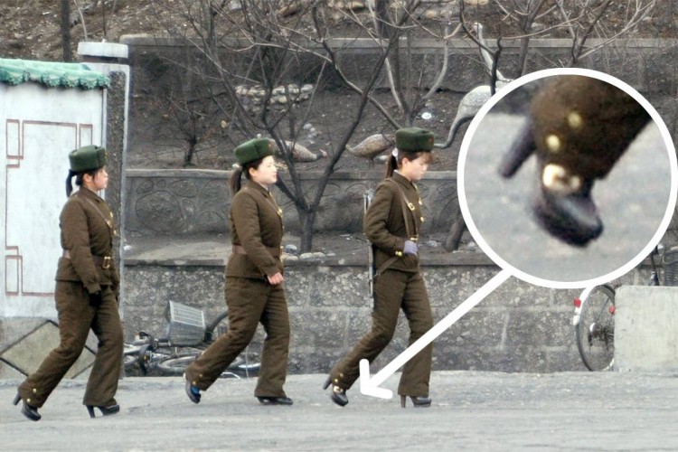 North Korea’s Female Soldier March In Heels i