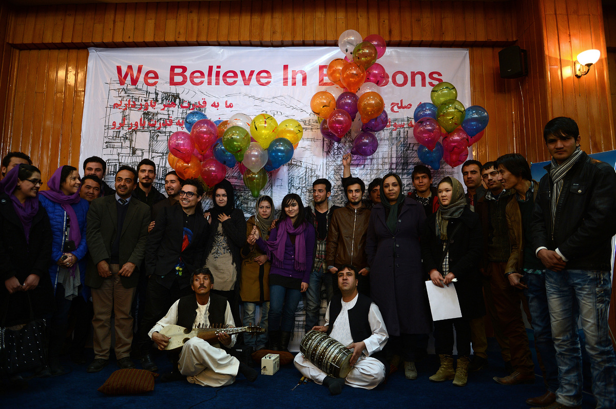 Activist Bring Smiles to Residents in Kabul: “We Believe in Balloons” b1We Believe in Balloons Event