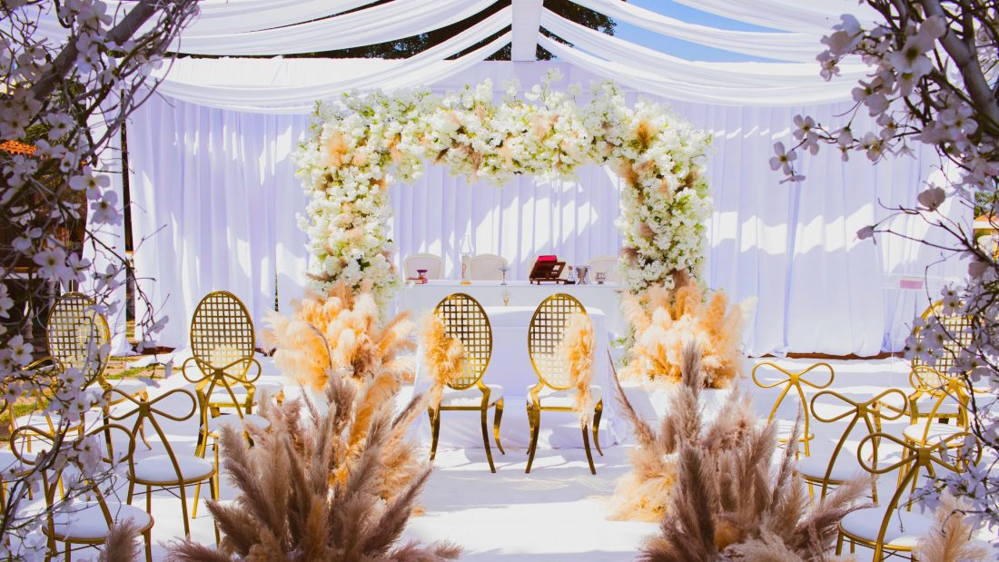 the role of drapery in transforming outdoor wedding venues