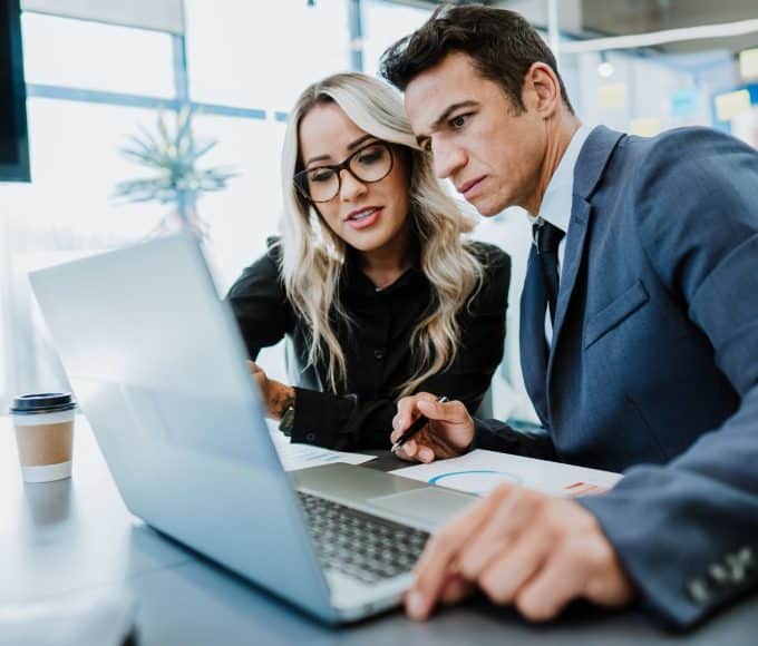 Benefits of Working With Investment Advisors